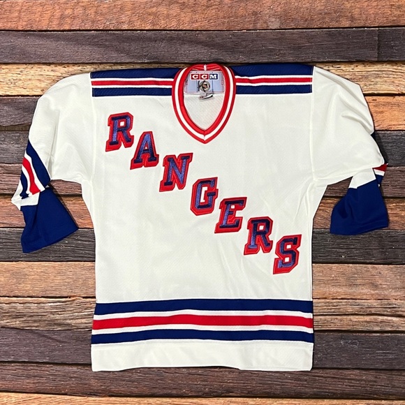 New York Rangers VTG CCM Hockey Boys Kids Youth Hockey Jersey Sweater - Picture 1 of 6